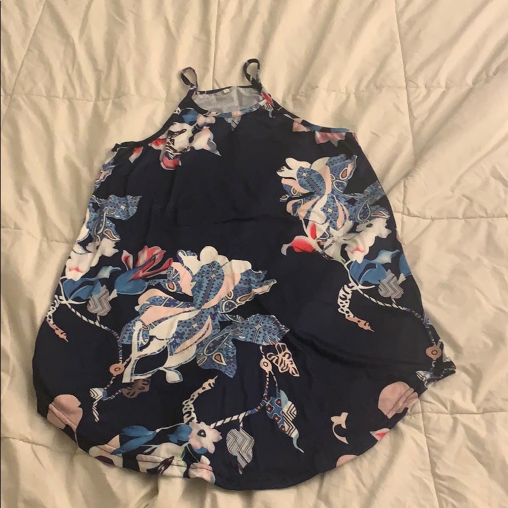 Sleeveless dress